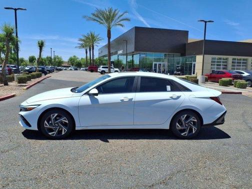 2025 Hyundai ELANTRA HEV Limited