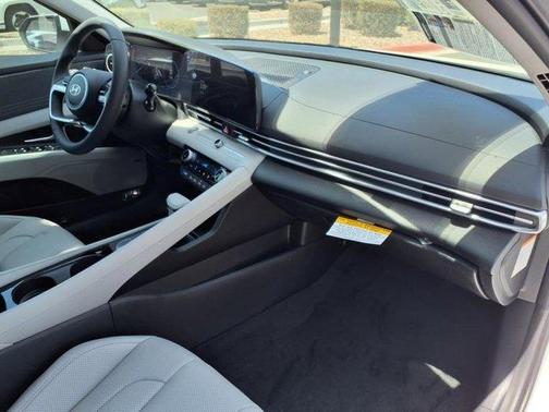 2025 Hyundai ELANTRA HEV Limited