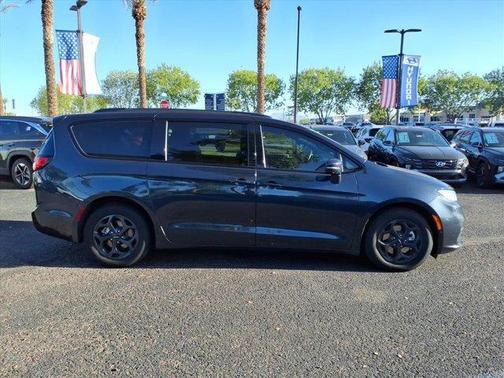 2021 Chrysler Pacifica Hybrid Touring L