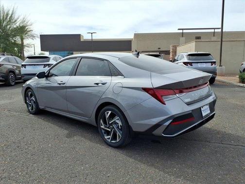 2026 Hyundai ELANTRA HEV Limited