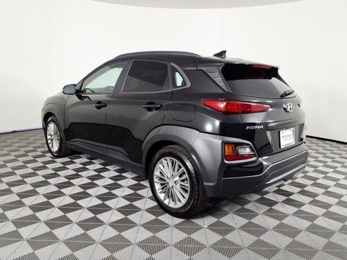 Ultra Black 2020 Hyundai KONA SEL Plus