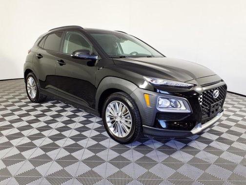 Ultra Black 2020 Hyundai KONA SEL Plus