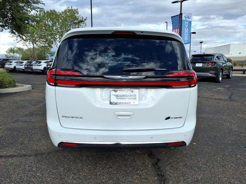 2021 Chrysler Pacifica Hybrid Limited