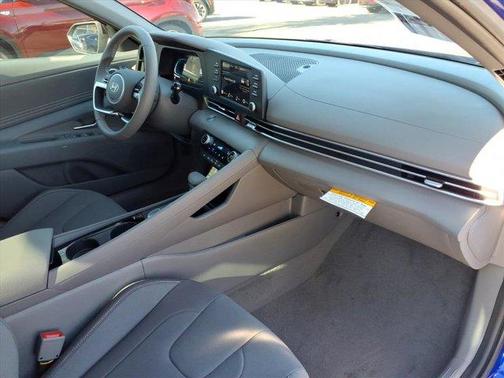 2026 Hyundai ELANTRA SEL