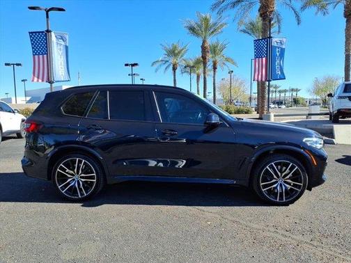 2022 BMW X5 M50i