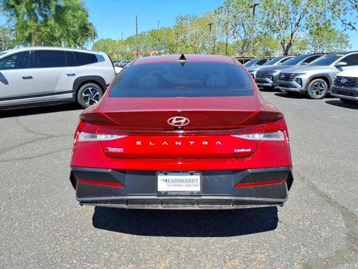 2025 Hyundai ELANTRA Limited