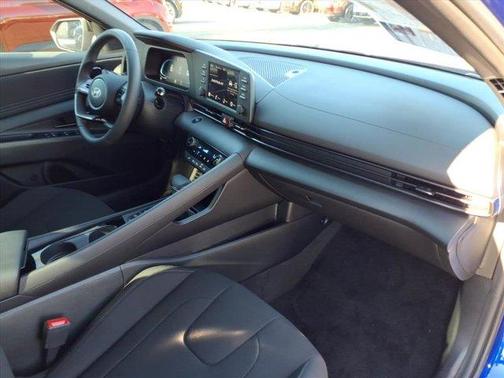 2026 Hyundai ELANTRA SEL