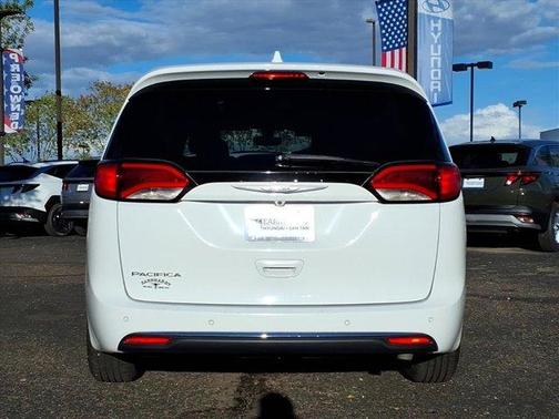 2020 Chrysler Pacifica Touring