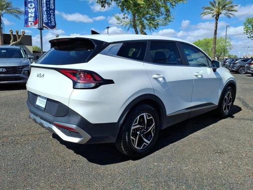 2023 Kia Sportage LX