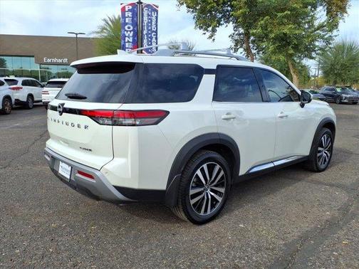 2024 Nissan Pathfinder Platinum