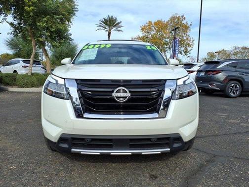 2024 Nissan Pathfinder Platinum