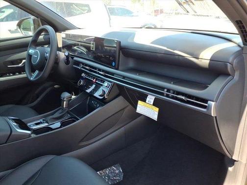 2025 Hyundai SANTA CRUZ SEL Activity