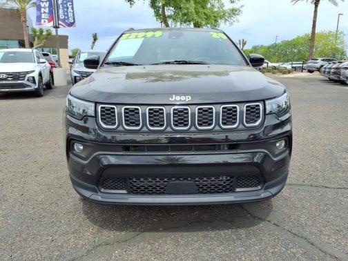 Diamond Black 2024 Jeep Compass Latitude