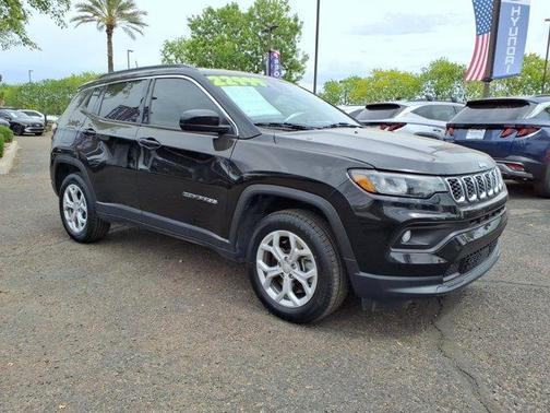 Diamond Black 2024 Jeep Compass Latitude