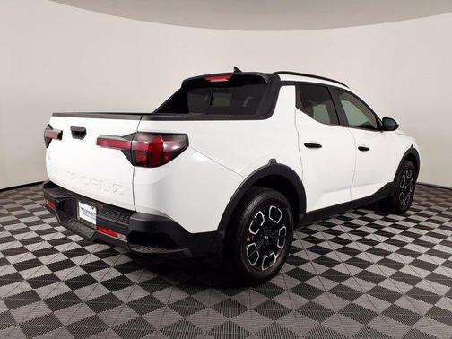 Ice White 2022 Hyundai SANTA CRUZ 2.5L SEL
