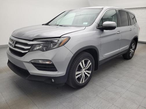 Lunar Silver Metallic 2017 Honda Pilot EX