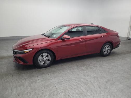 2024 Hyundai ELANTRA SE