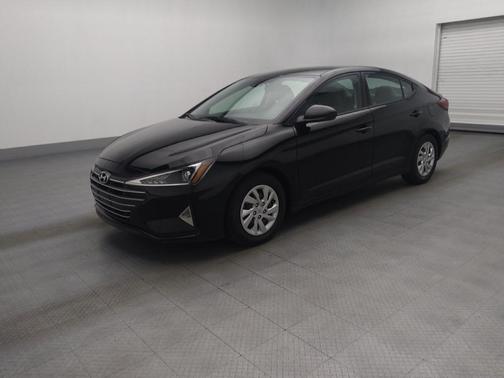 2020 Hyundai ELANTRA SE