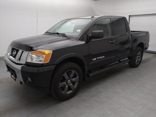 2015 Nissan Titan SV
