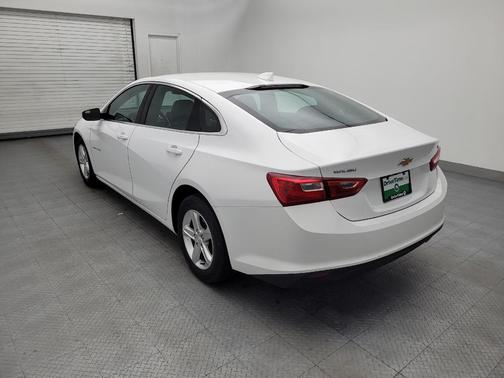 Summit White 2023 Chevrolet Malibu FWD 1LT