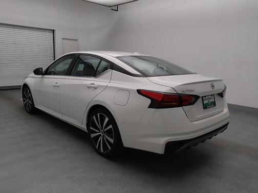 2022 Nissan Altima SR FWD