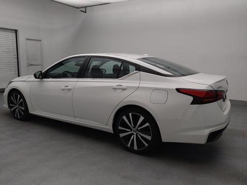 2022 Nissan Altima SR FWD