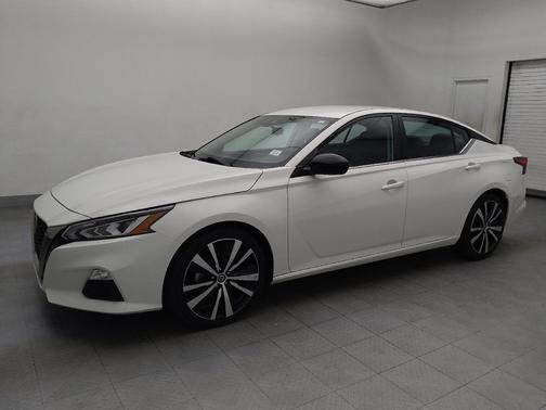 2022 Nissan Altima SR FWD