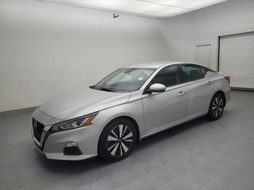 2021 Nissan Altima 2.5 SV