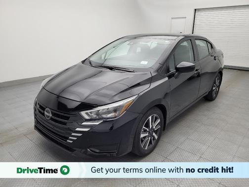 Super Black 2025 Nissan Versa 1.6 SV