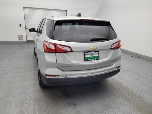 Silver Ice Metallic 2018 Chevrolet Equinox LT