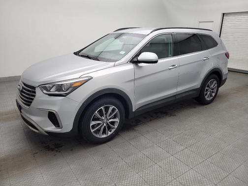 2017 Hyundai SANTA FE SE