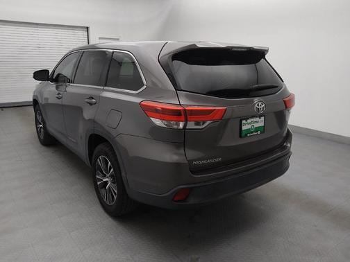 2019 Toyota Highlander LE I4