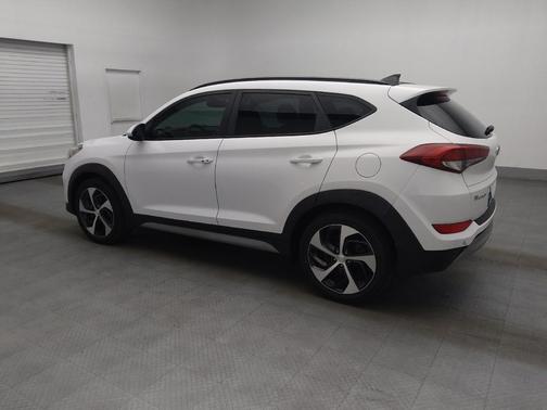 Dazzling White 2018 Hyundai TUCSON Value
