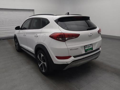 Dazzling White 2018 Hyundai TUCSON Value