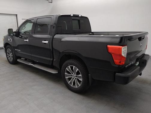 2017 Nissan Titan SL