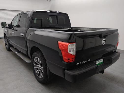 2017 Nissan Titan SL