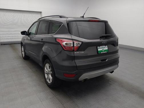 Magnetic Metallic 2017 Ford Escape SE