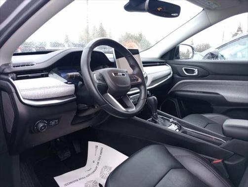 2022 Jeep Compass Latitude Lux 4x4