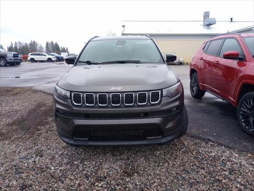 Granite Crystal Metallic Clearcoat 2023 Jeep Compass Latitude Lux FWD