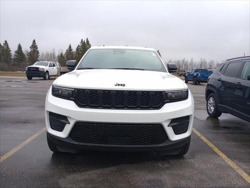 2023 Jeep Grand Cherokee Altitude 4x4
