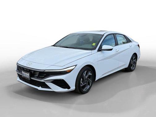 2025 Hyundai ELANTRA SEL