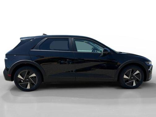 2025 Hyundai IONIQ 5 SE