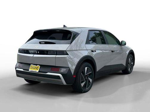 2025 Hyundai IONIQ 5 SE