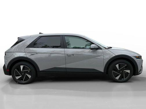 2025 Hyundai IONIQ 5 SE