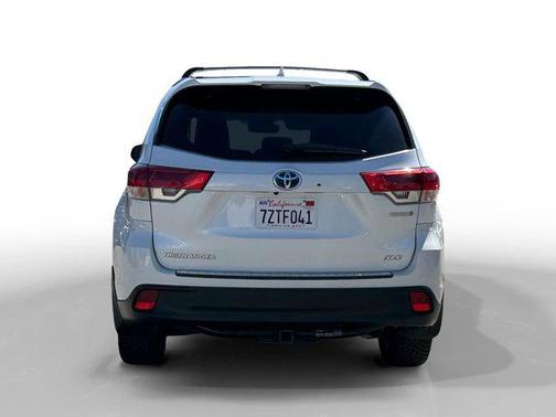 2017 Toyota Highlander Hybrid XLE