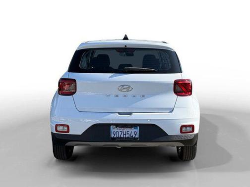 2022 Hyundai VENUE SE