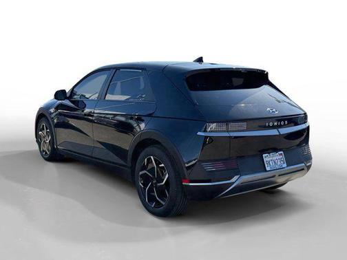 2024 Hyundai IONIQ 5 SE