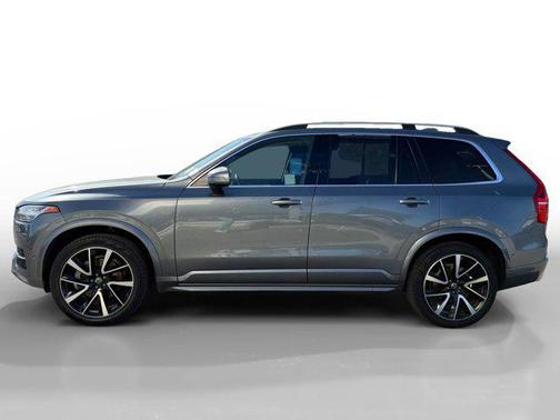 2019 Volvo XC90 T6 Momentum