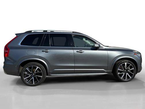 2019 Volvo XC90 T6 Momentum