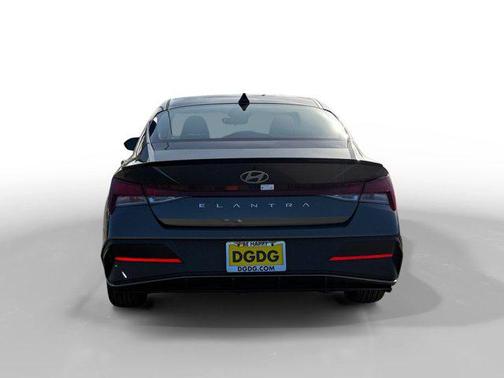 2025 Hyundai ELANTRA Sport